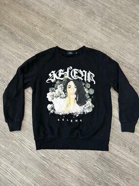 Official Selena Quintanilla Amor Prohibido Tour Crewneck Sweatshirt Black Size M